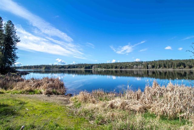 42408 N Sylvan Rd, Elk, WA 99009