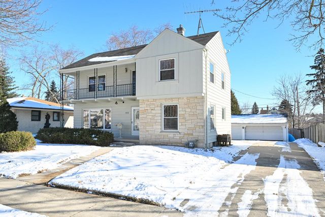 1132 11th AVENUE, Grafton, WI 53024