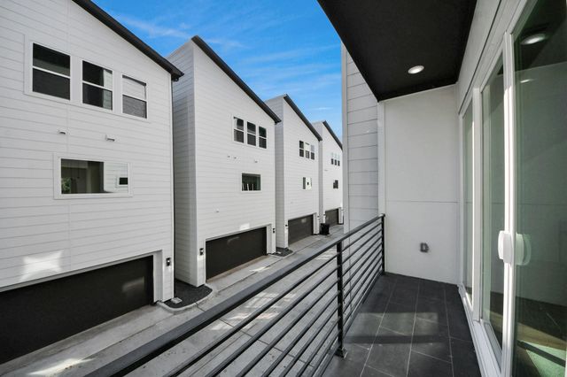 4804 Elysian Street B, Houston, TX 77009