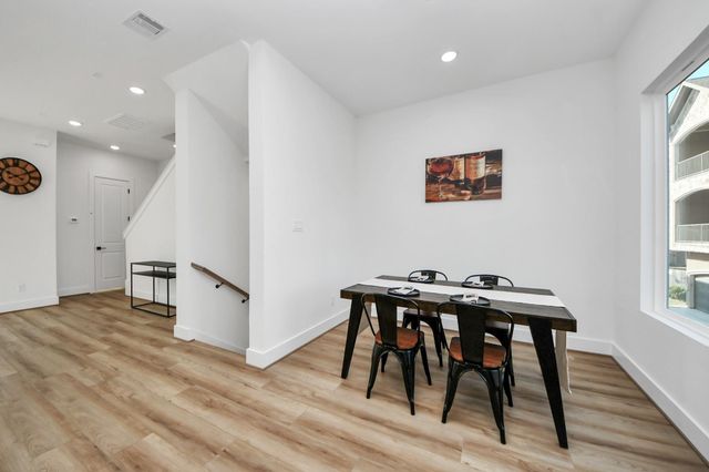 4804 Elysian Street B, Houston, TX 77009