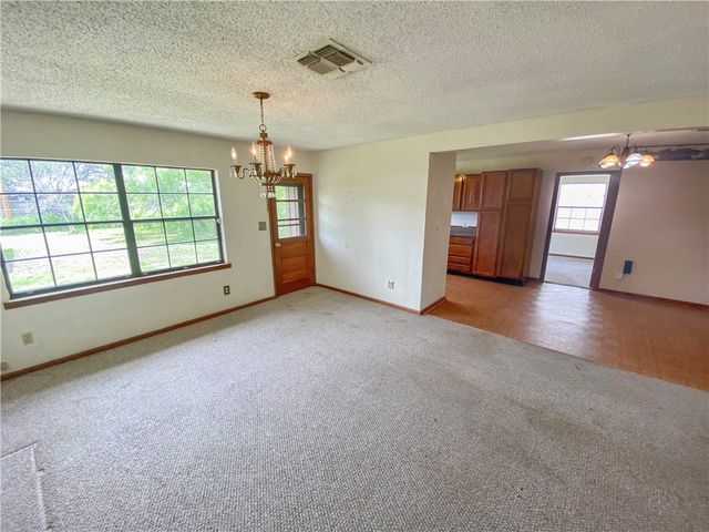 908 Fannin St, George West, TX 78022