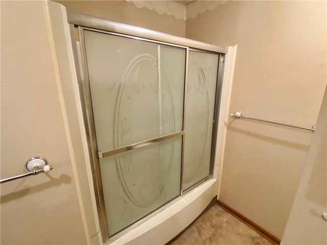908 Fannin St, George West, TX 78022
