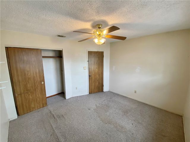 908 Fannin St, George West, TX 78022