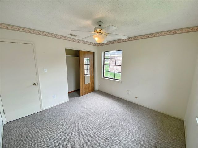 908 Fannin St, George West, TX 78022