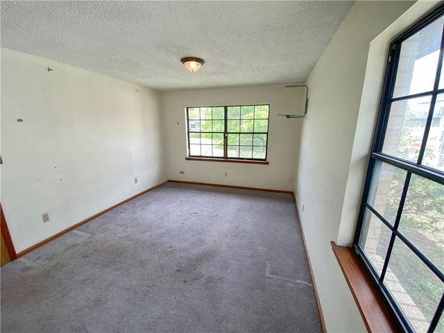 908 Fannin St, George West, TX 78022