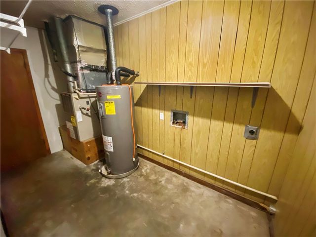 908 Fannin St, George West, TX 78022