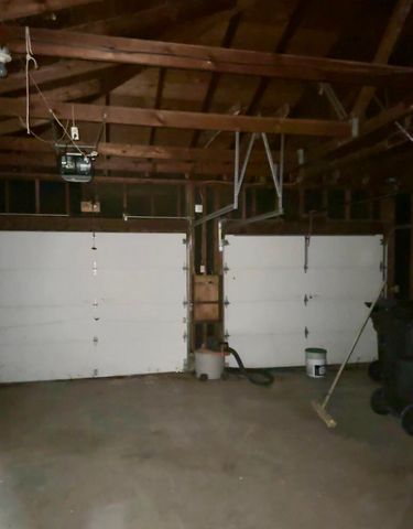 854 S Crystal Avenue, Benton Harbor, MI 49022