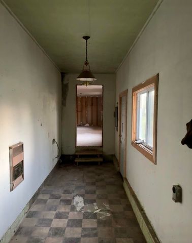 854 S Crystal Avenue, Benton Harbor, MI 49022