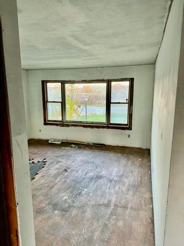 854 S Crystal Avenue, Benton Harbor, MI 49022