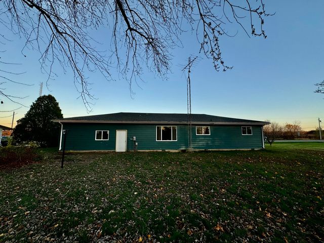 854 S Crystal Avenue, Benton Harbor, MI 49022