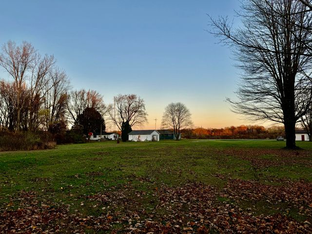 854 S Crystal Avenue, Benton Harbor, MI 49022