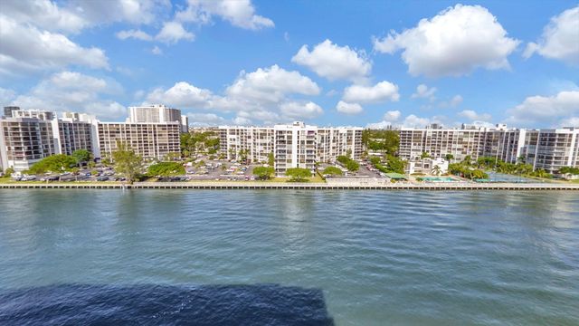 3000 S Ocean Drive 920, Hollywood, FL 33019