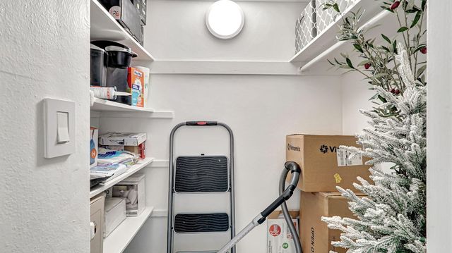 3000 S Ocean Drive 920, Hollywood, FL 33019