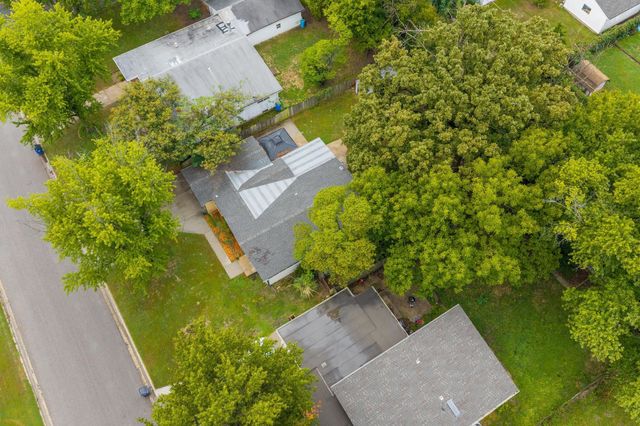 461 S Westview Dr, Derby, KS 67037