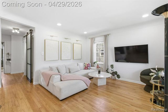 2304 E 4th Street, Royal Oak, MI 48067