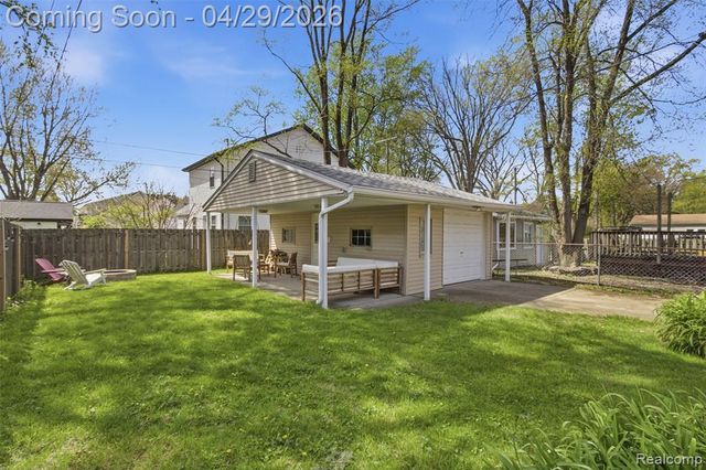 2304 E 4th Street, Royal Oak, MI 48067