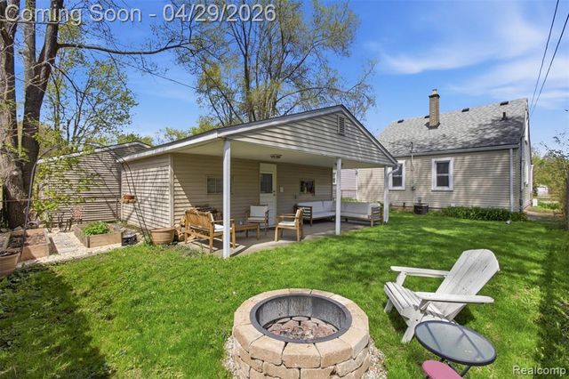 2304 E 4th Street, Royal Oak, MI 48067