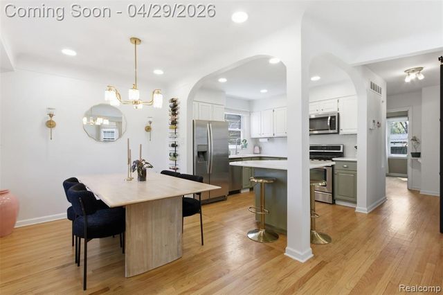 2304 E 4th Street, Royal Oak, MI 48067