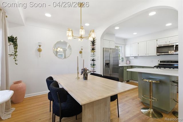 2304 E 4th Street, Royal Oak, MI 48067