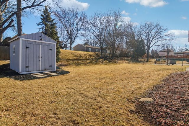 316 Bedford Road, Bolingbrook, IL 60440