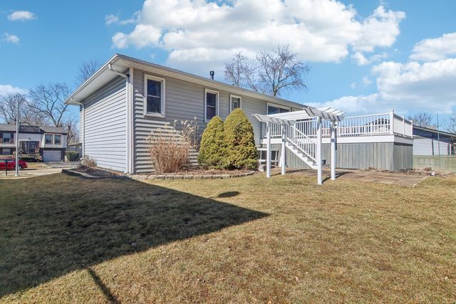 316 Bedford Road, Bolingbrook, IL 60440