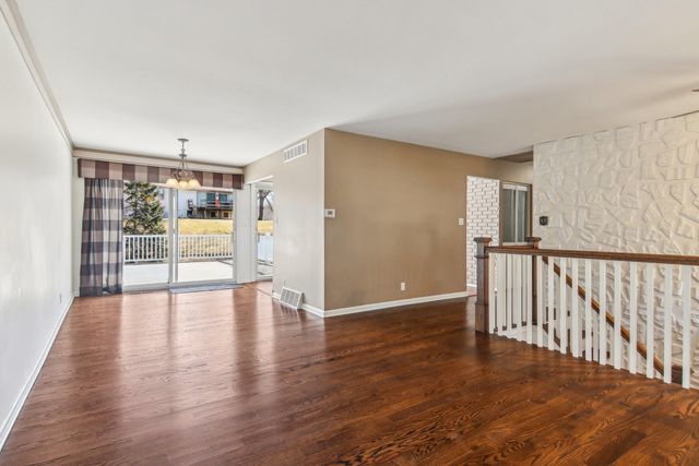 316 Bedford Road, Bolingbrook, IL 60440