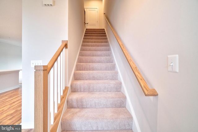 20285 NEWFOUNDLAND SQ, Ashburn, VA 20147