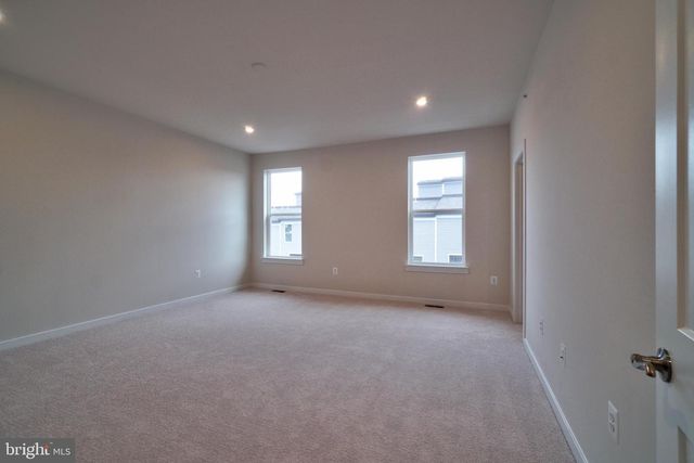 20285 NEWFOUNDLAND SQ, Ashburn, VA 20147