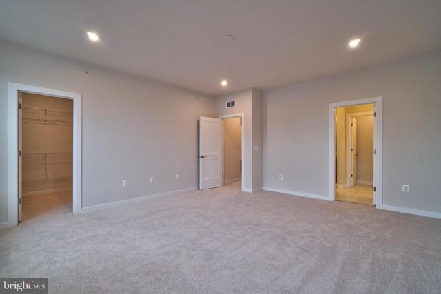 20285 NEWFOUNDLAND SQ, Ashburn, VA 20147