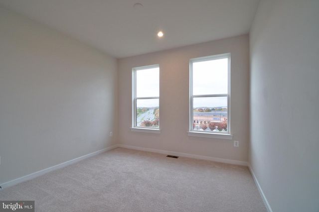 20285 NEWFOUNDLAND SQ, Ashburn, VA 20147