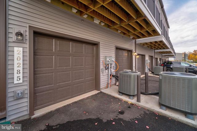 20285 NEWFOUNDLAND SQ, Ashburn, VA 20147