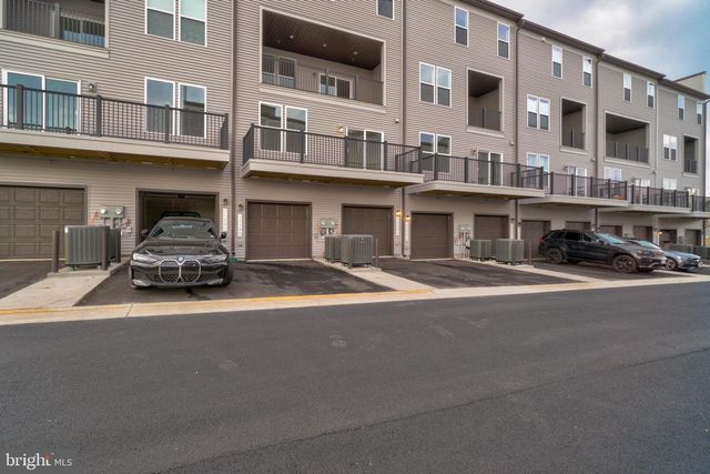 20285 NEWFOUNDLAND SQ, Ashburn, VA 20147