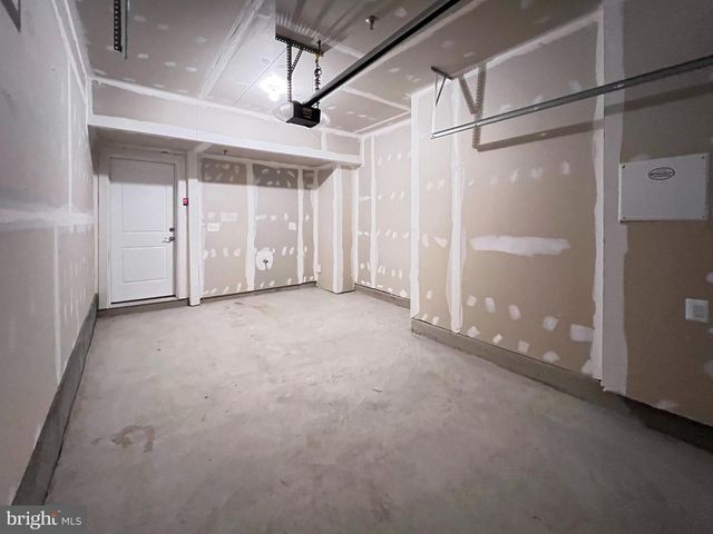 20285 NEWFOUNDLAND SQ, Ashburn, VA 20147