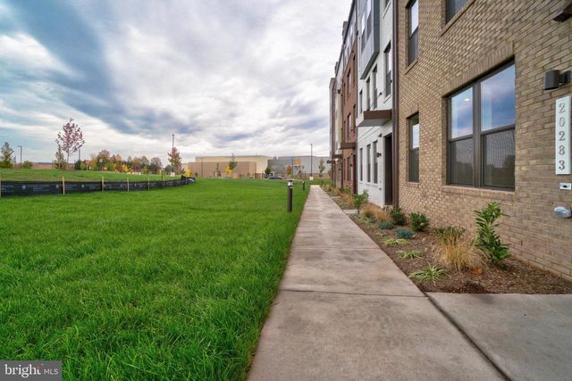 20285 NEWFOUNDLAND SQ, Ashburn, VA 20147