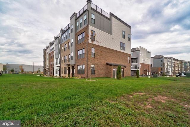 20285 NEWFOUNDLAND SQ, Ashburn, VA 20147