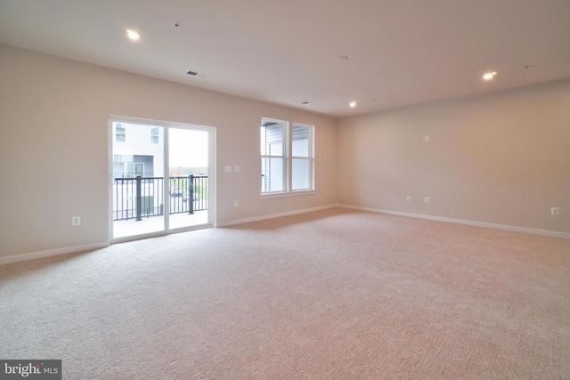 20285 NEWFOUNDLAND SQ, Ashburn, VA 20147
