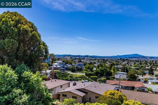 687 Sonoma Street, Richmond, CA 94805