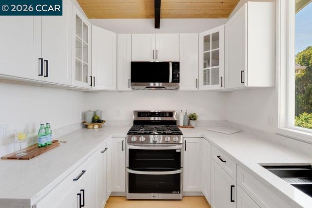 687 Sonoma Street, Richmond, CA 94805