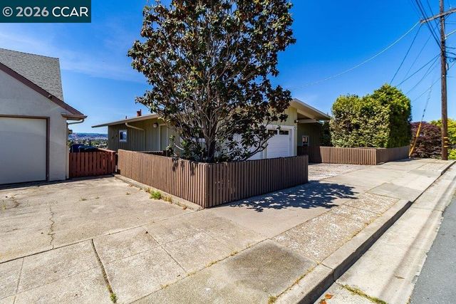 687 Sonoma Street, Richmond, CA 94805