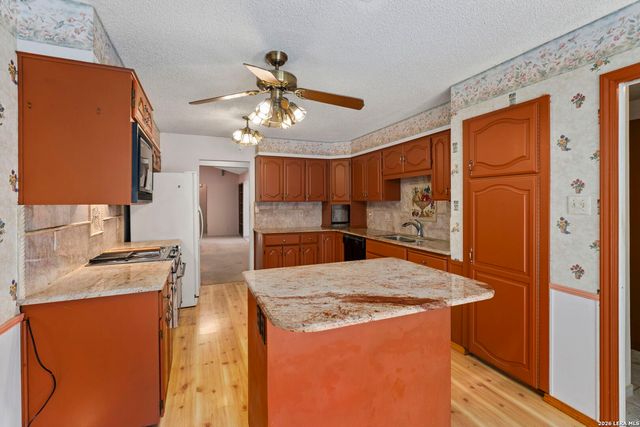 2011 Perennial Dr, San Antonio, TX 78232
