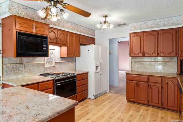 2011 Perennial Dr, San Antonio, TX 78232