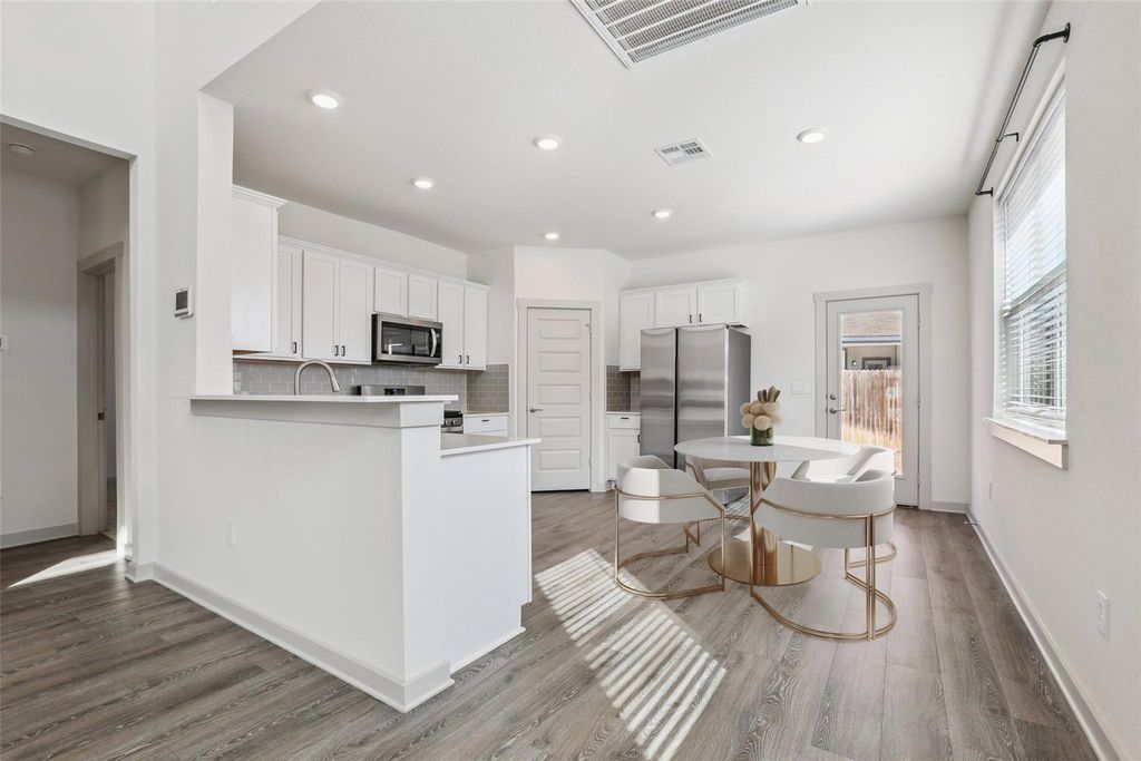 285 Geminiflora BND, Leander, TX 78641