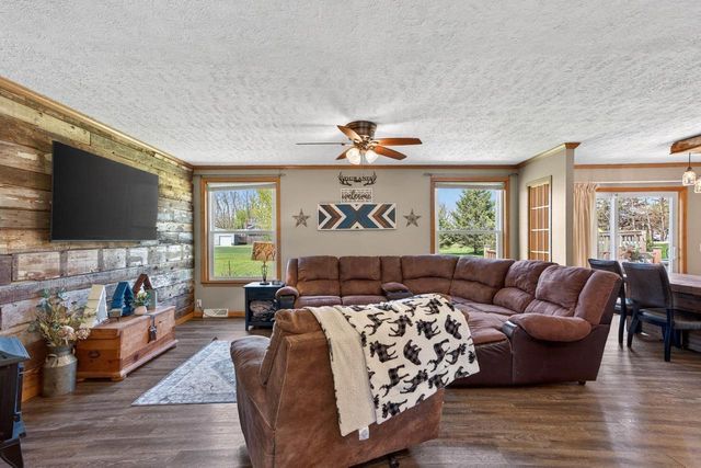 688 Bliven Road, Edgerton, WI 53534