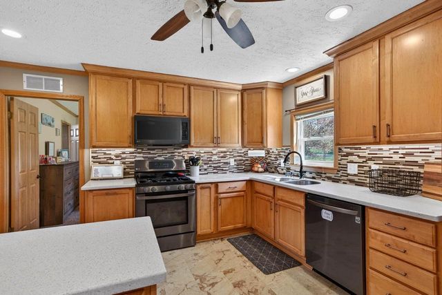 688 Bliven Road, Edgerton, WI 53534