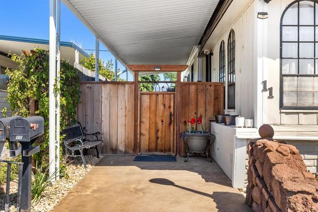 789 Green Valley Road, Watsonville, CA 95076