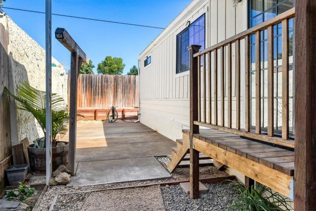 789 Green Valley Road, Watsonville, CA 95076