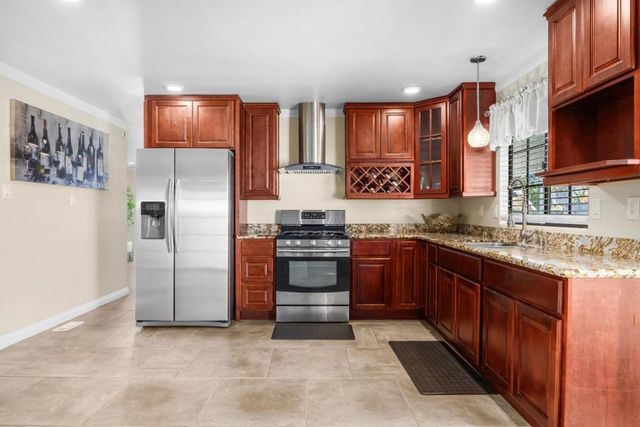 789 Green Valley Road, Watsonville, CA 95076
