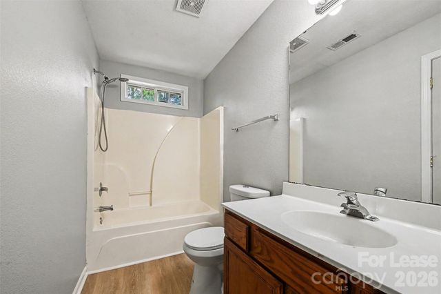 4413 Eaves Lane, Charlotte, NC 28215