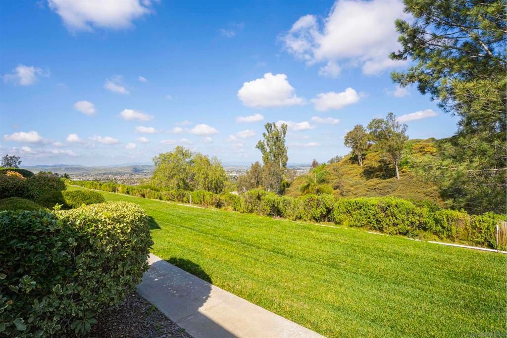 Image 25 of property listing at 4382 Dowitcher Way, Oceanside, CA 92057