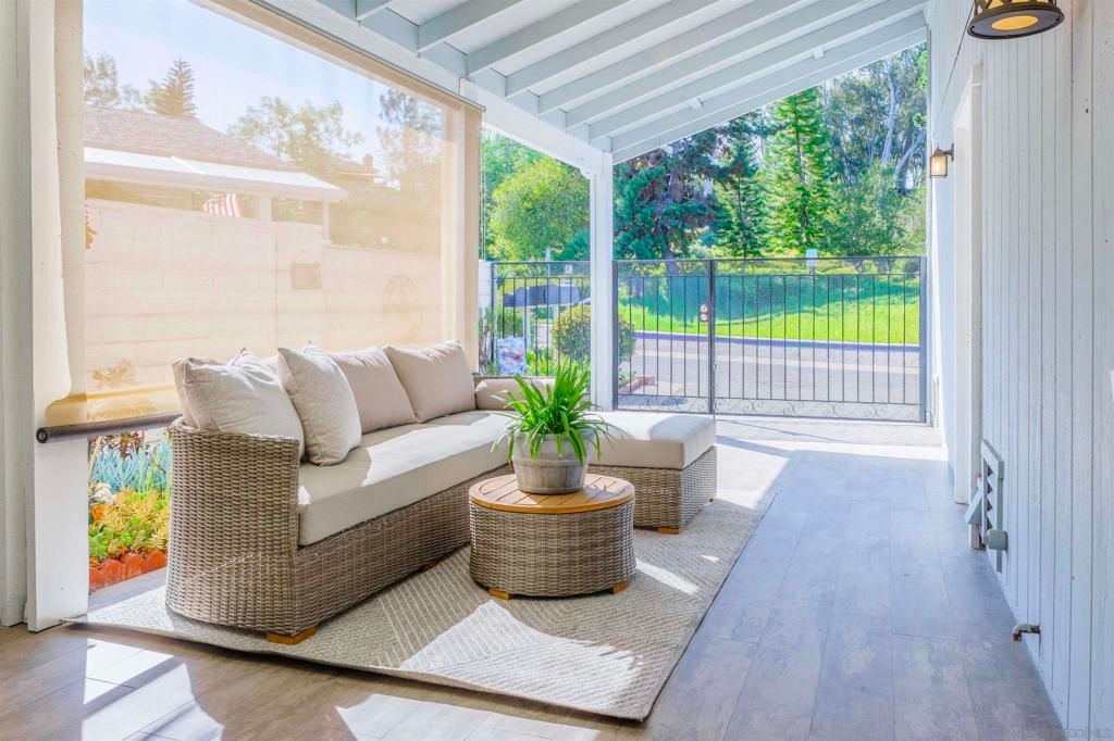 Image 5 of property listing at 4382 Dowitcher Way, Oceanside, CA 92057